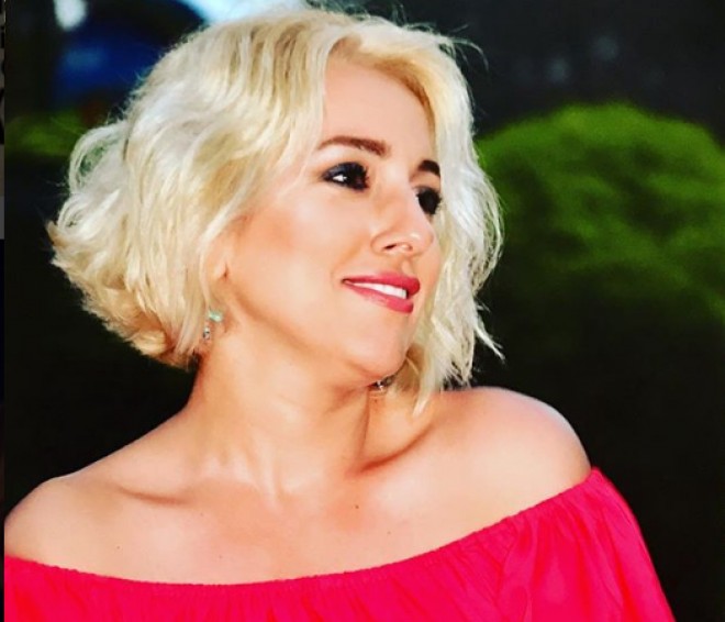 Lalə Məmmədova çəhrayı rəngə büründü – foto