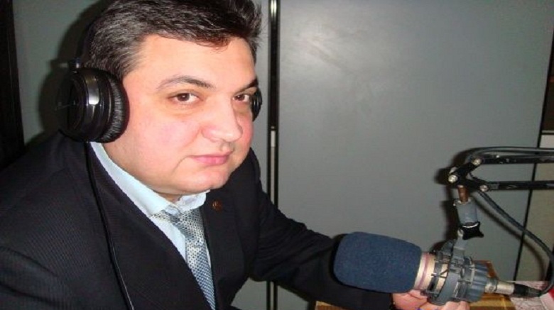 Namiq Məna həmkarlarını yıxdı-sürüdü