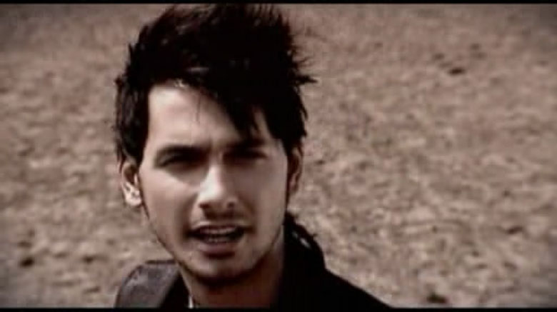 “Kristal” ailəsində gənc kişi sənətçisi peyda oldu