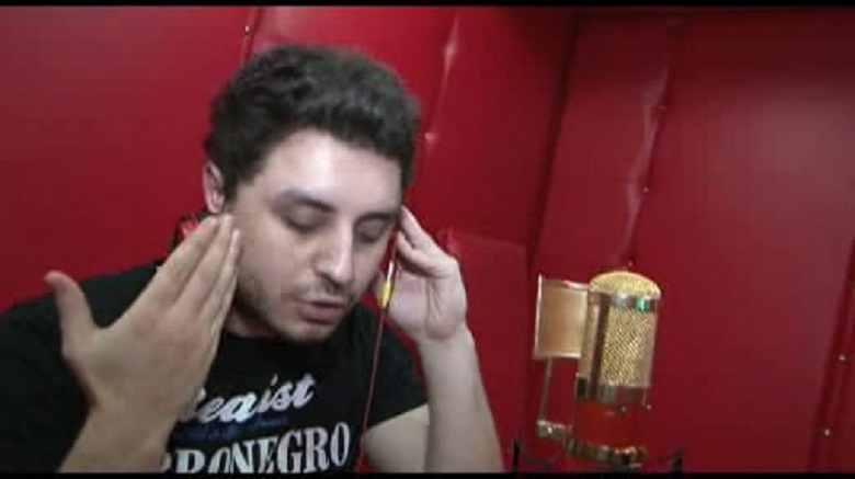 Gənc müğənni müəllimindən halallıq almadı