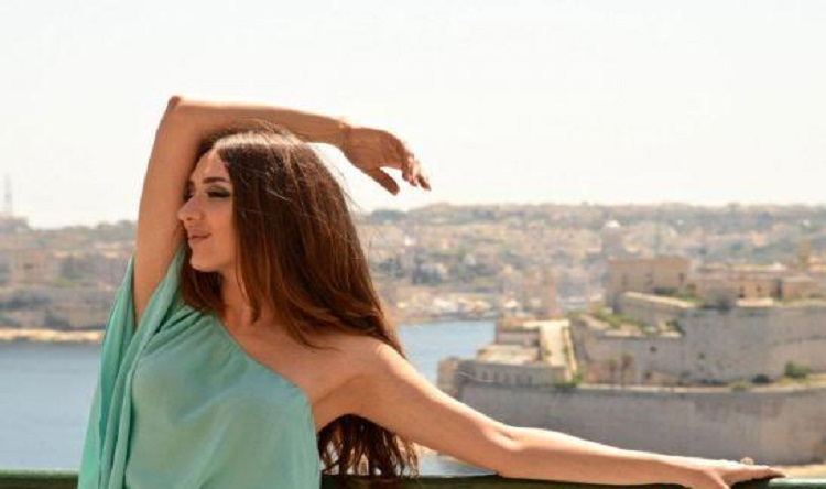 Emin Ağalarovdan xanım müğənniyə yeni bəstə