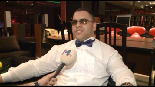 Müğənni: “Bizim rejissorlara nə olub ki?!”