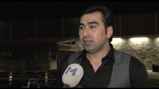 Müğənni Elton: “15 gün toy oxuyum, sonra necə konsertə çıxım?!”