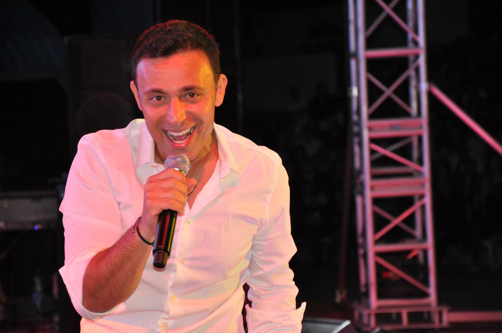 Mustafa Sandal Bakıya gəlir