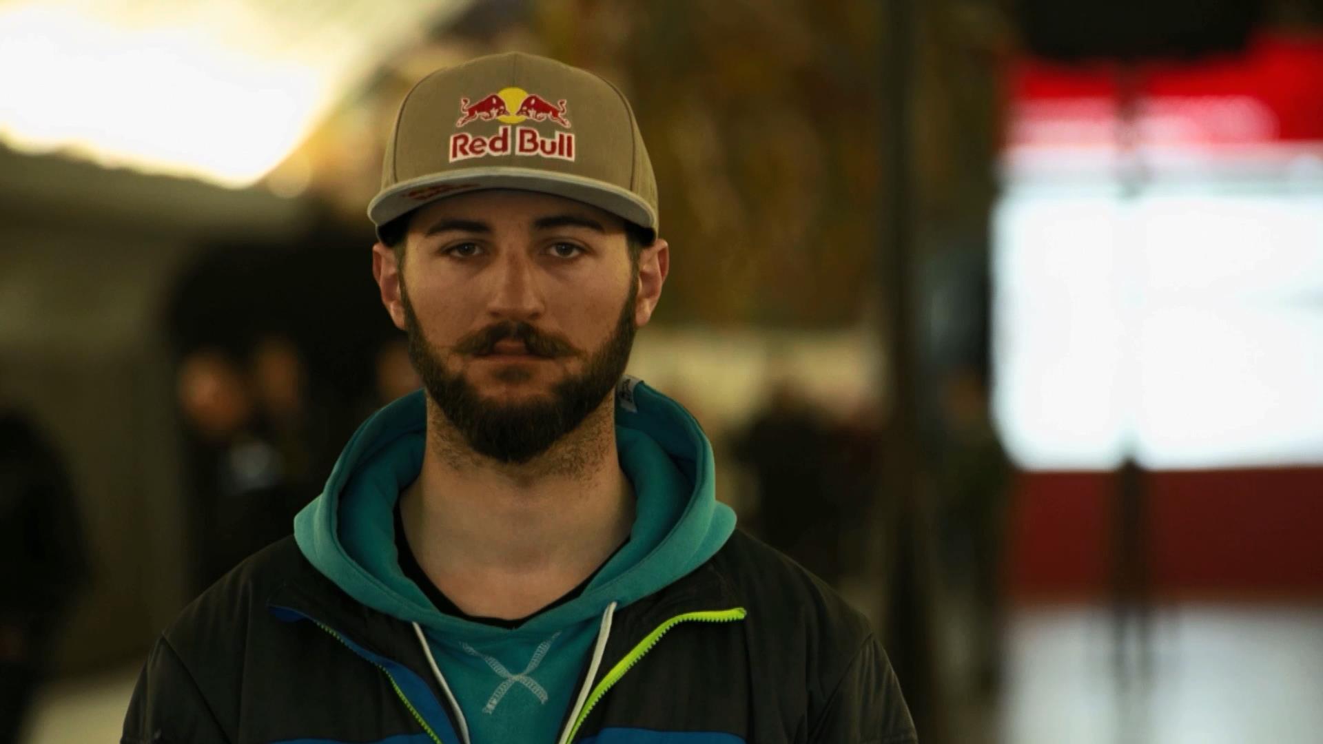 Sərbəst xizəkçi İva Tsiklauri Qafqaz ölkəsinin ən hündür zirvəsini fəth etdi 