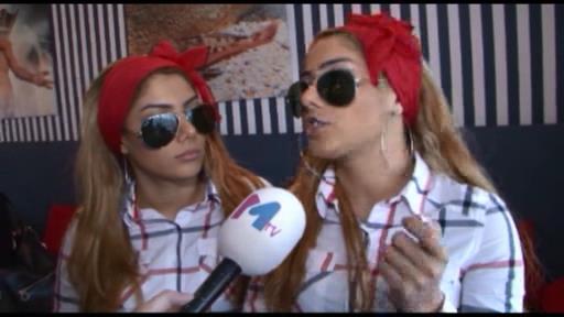 Sevil və Sevinc bacıları duet ortağı olaraq onu seçdi