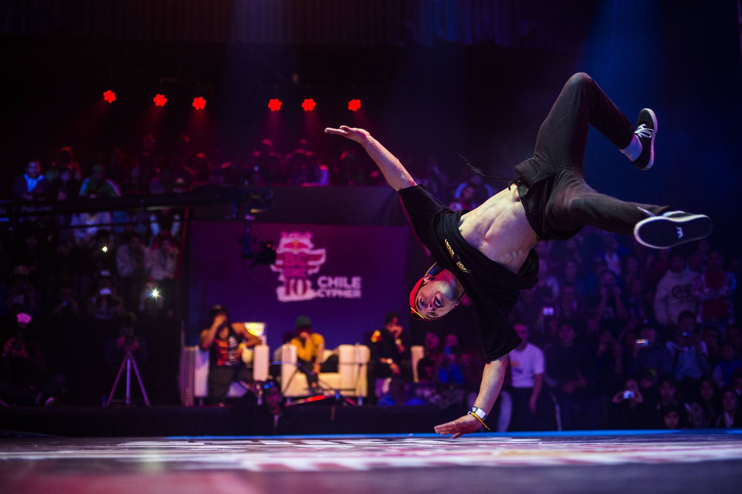 “Dünyanın ən yaxşıları”ndan breykdans şousu