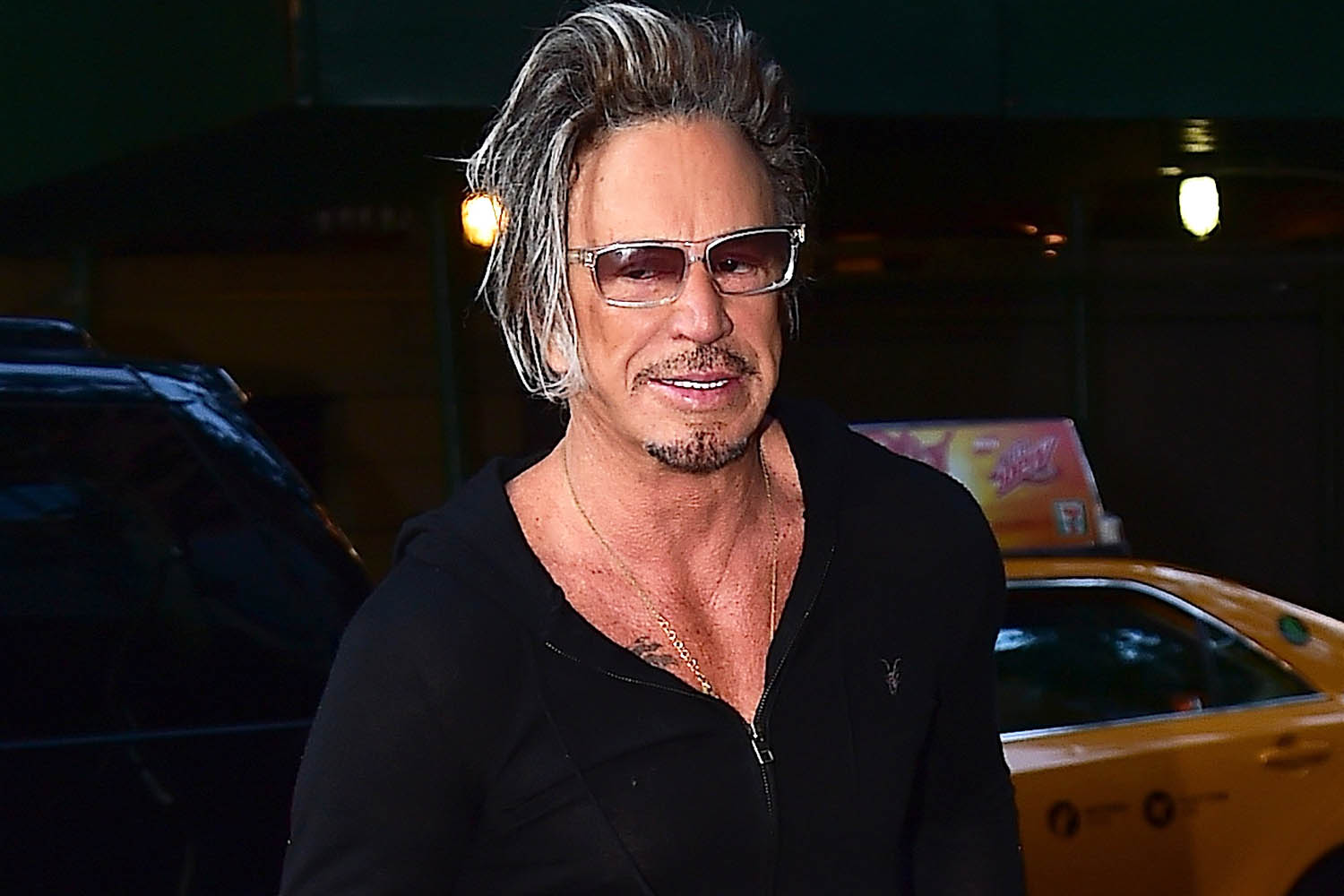 Əfsanəvi Boksçu yenidən rinqə çıxacaq