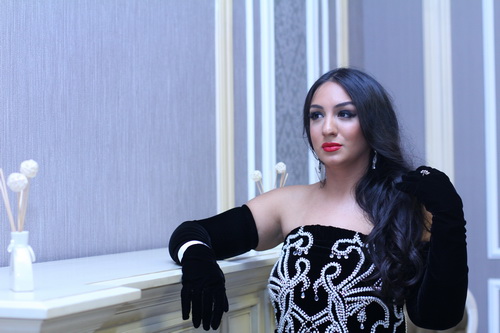 Azərbaycanlı müğənni ana oldu