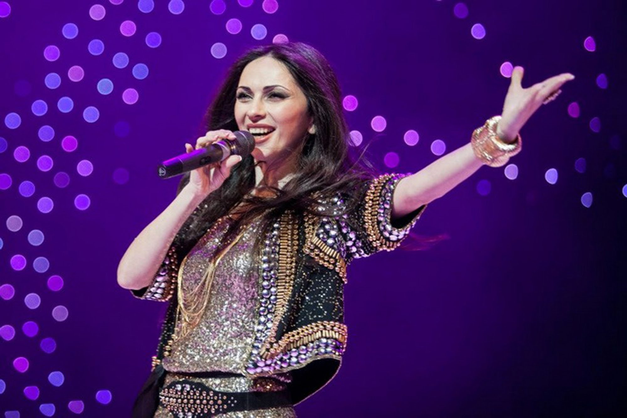 Manana yeni klipi üçün 20 saatını sərf etdi 