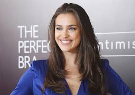  İrina Şeyk sevgilisini tək qoymadı