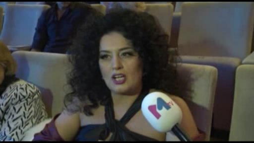 Elza Seyidcahan: “Mənim şeirimi oxuyanlar gülürlər”