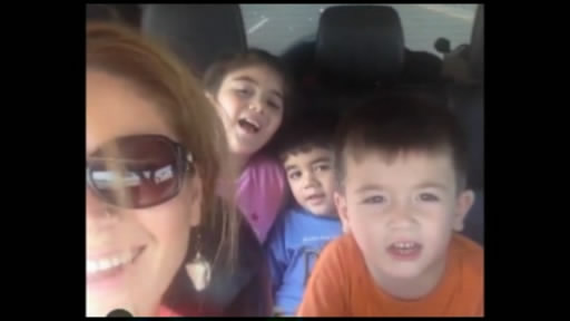 Elnarə Xəlilova ailəsi ilə birlikdə 