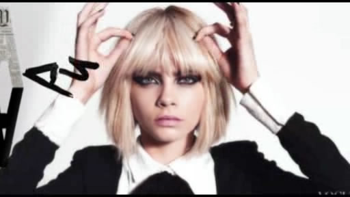 Kara Delevin yarıçılpaq fotolarını yaydı