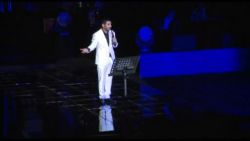 İzzət Bağırzadənin konsert afişaları oğurlandı