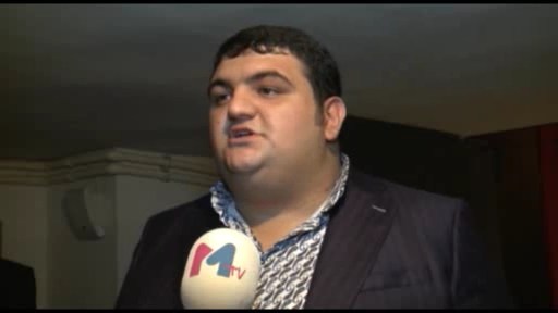 Aşıq Əli: “Saz çalmaqdansa, market açsınlar”