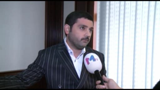 İzzət Elton Hüseynəliyevə: “Sən deyirsən, amma nə olduğunu bilmirsən”