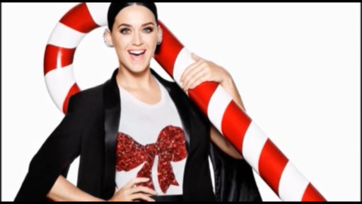 Keti Perri yeni reklam çarxına çəkildi