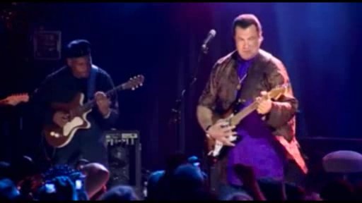 Stiven Siqal Bakıdakı konserti üçün ilk məşqini etdi