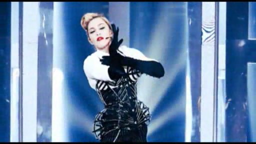 Madonnanın Sinqapurdakı konsertinə yaş məhdudiyyəti qoyulub