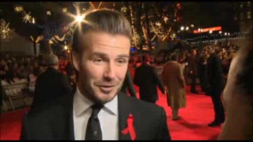 Devid Bekhem həyat yoldaşı Viktoriya Bekhemin təşkil etdiyi moda həftəsində