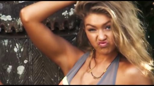 Fələstinli model Cici Hadid müğənnilik etdi