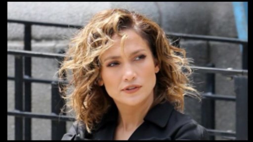 Cennifer Lopez serial çəkilişinə davam edir