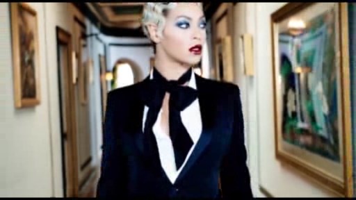 Beyons qızı ilə eyni geyindi