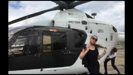 Meray Kerri milyarder sevgilisi və uşaqları ilə istirahətinə davam edir