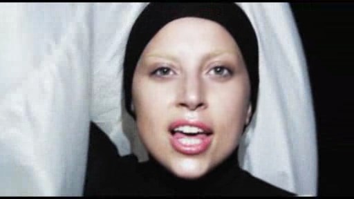 Ledi Qaqanın sürücülük vəsiqəsi əlindən alına bilər