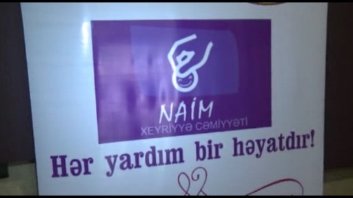 Məşhurlar xeyriyyə tədbirində 