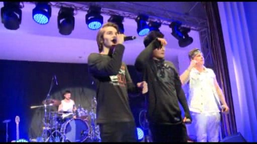   Məşhur “MBAND” qrupu Bakıda konset verdi 