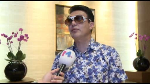 Nadirin 1200 manatlıq eynəyi 