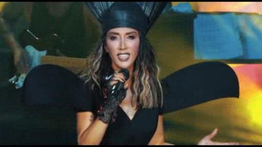 Hande Yener Bakıda toya gəldi 