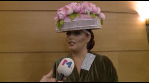 Elza Seyidcahan: “Təbii gözələm”