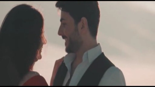 Doğum günü olan Elçinə xanımından təbrik mesajı