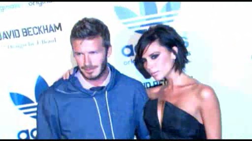 Devid Bekhem: “Həyat yoldaşımın heykəli üçün biraz saç istəyirəm”