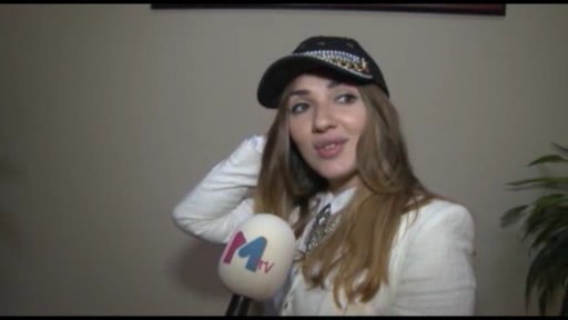 Səbinə Babayeva muğam oxudu