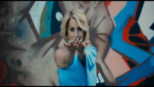 Lalə Məmmədova  plastik əməliyyat etdirib