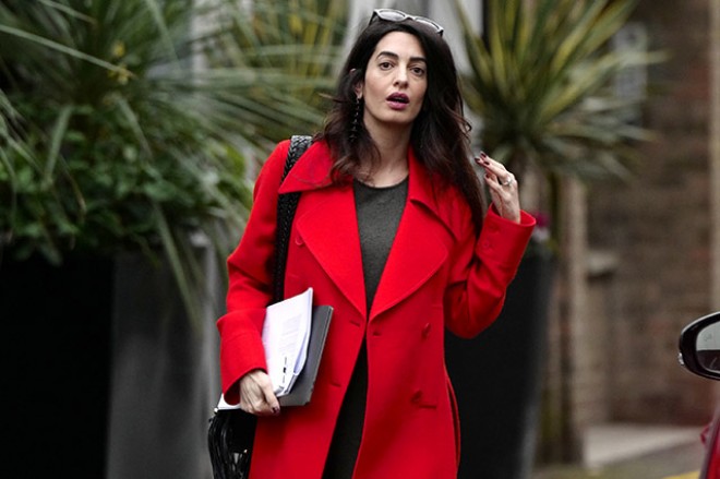 Hamilə Amal Kluni paparatsilərin hədəfində - fotolar