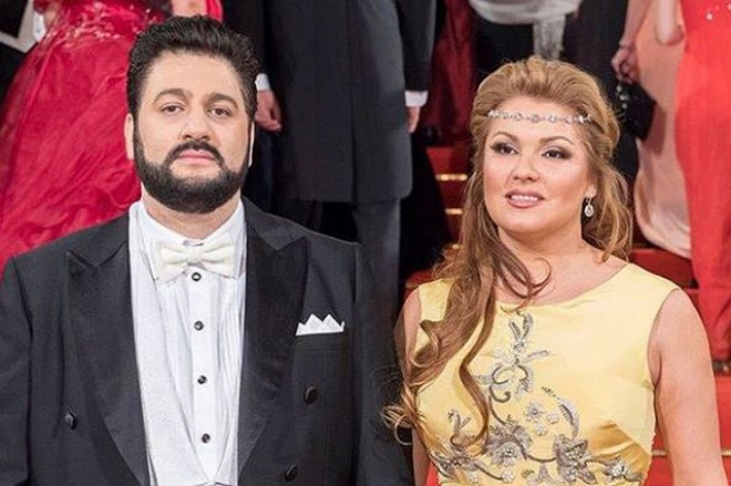 Azərbaycanlı opera ifaçısı xanımıyla Vyanada - foto