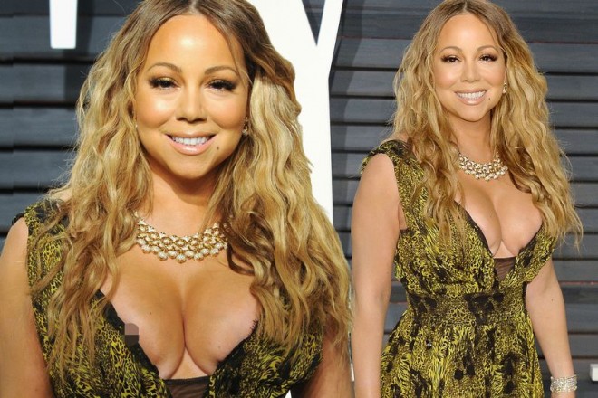 Məşhur müğənninin sinəsi açıldı