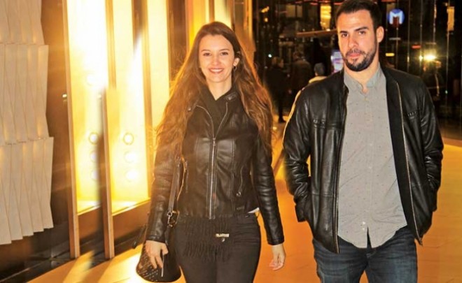 Sevgilisiylə ilk dəfə görüntüləndi - foto