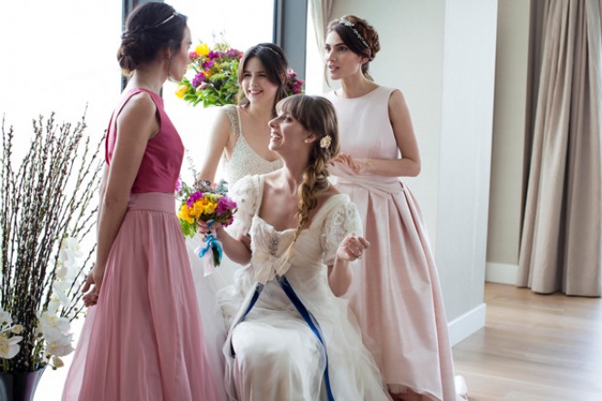 Tuba Ünsaldan gəlinlər üçün 6 fərqli saç modeli