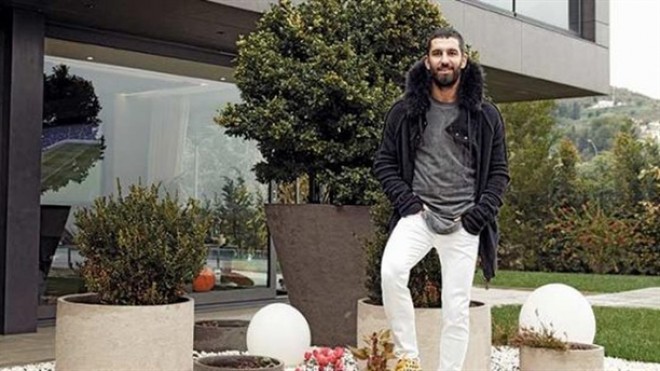 Arda Turanın 4 milyonluq əmlakı