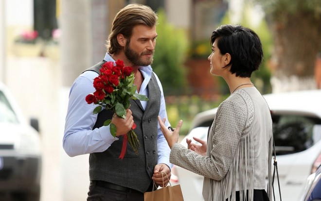 Kıvanç və Tubadan yataq səhnəsi