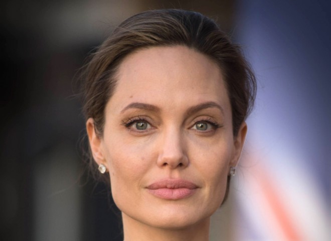 Ancelina Coli yenidən uşaqlarını Bred Pittdən uzaqlaşdırır