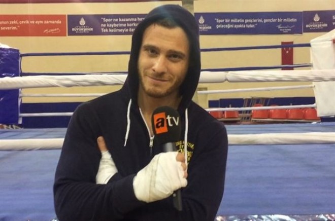 Kerem Bürsindən bir ilk