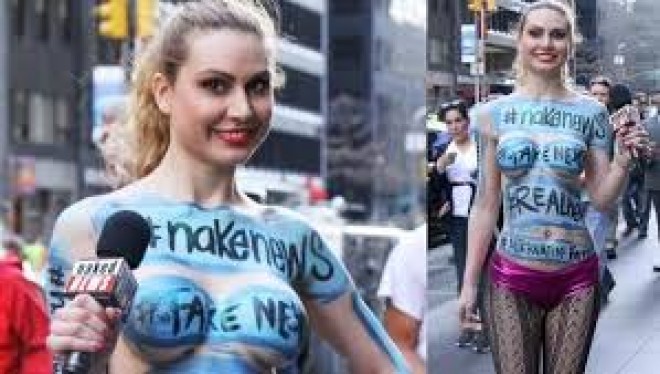 Müxbir küçədə çılpaq müsahibə aldı