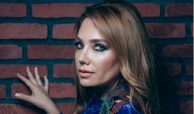 Azərbaycanlı aparıcını Türk aktrisası Filiz Akına bənzətdilər - foto